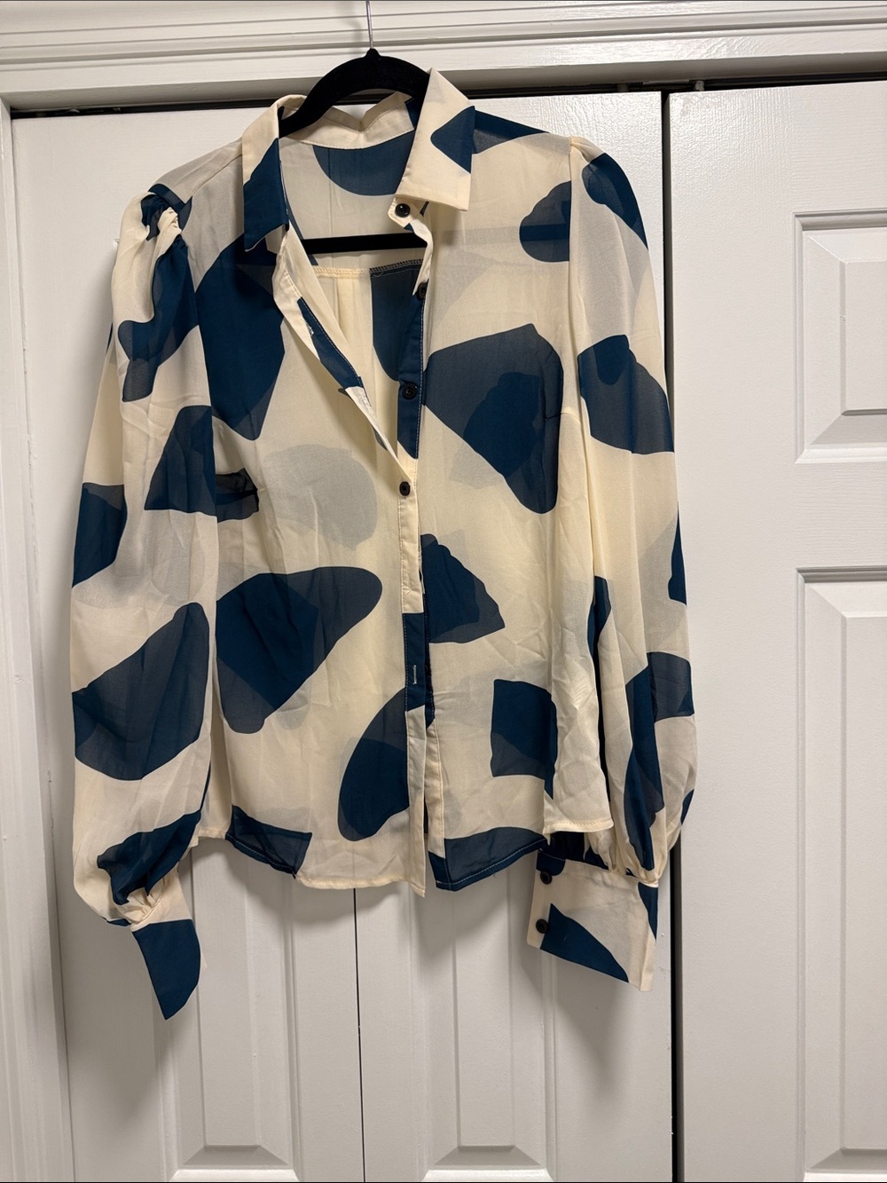 SHEIN Cream and Navy Abstract Print Button-Up Blouse